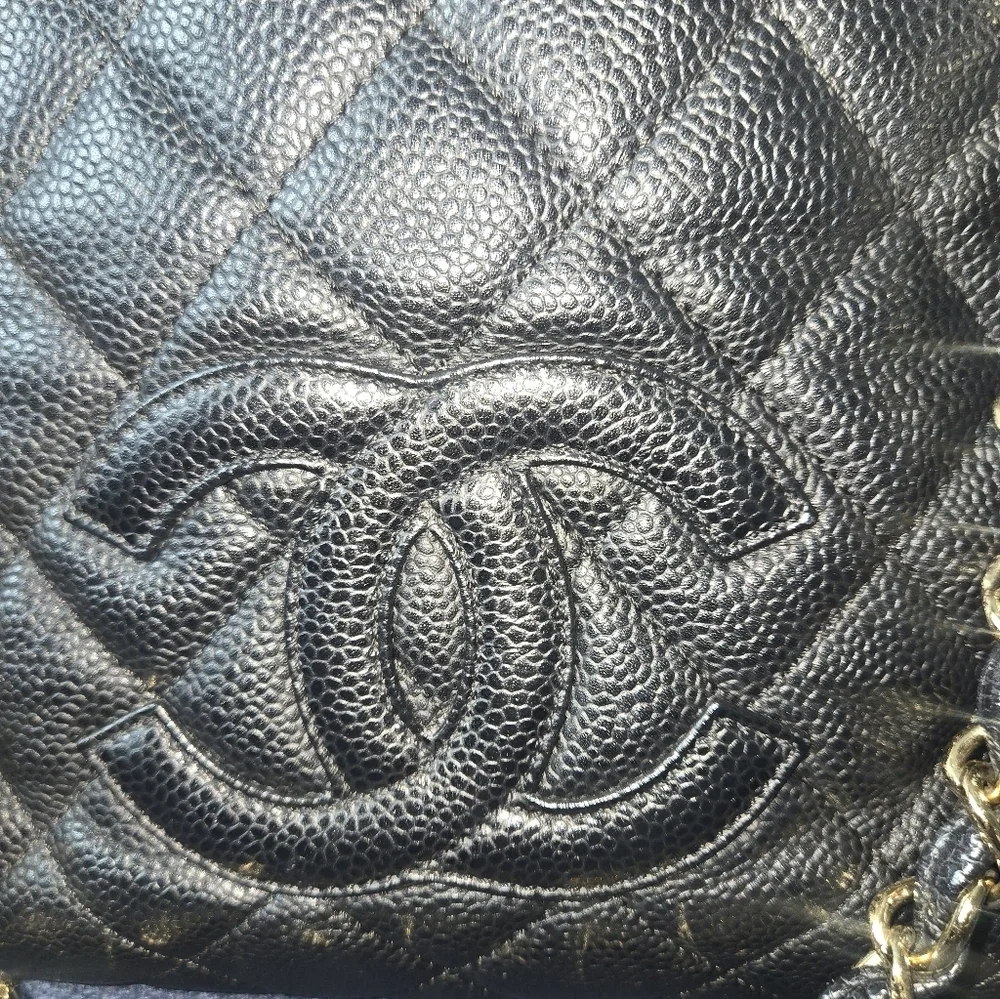 Chanel Vintage Caviar Petite Timeless Shopper Tote – Black